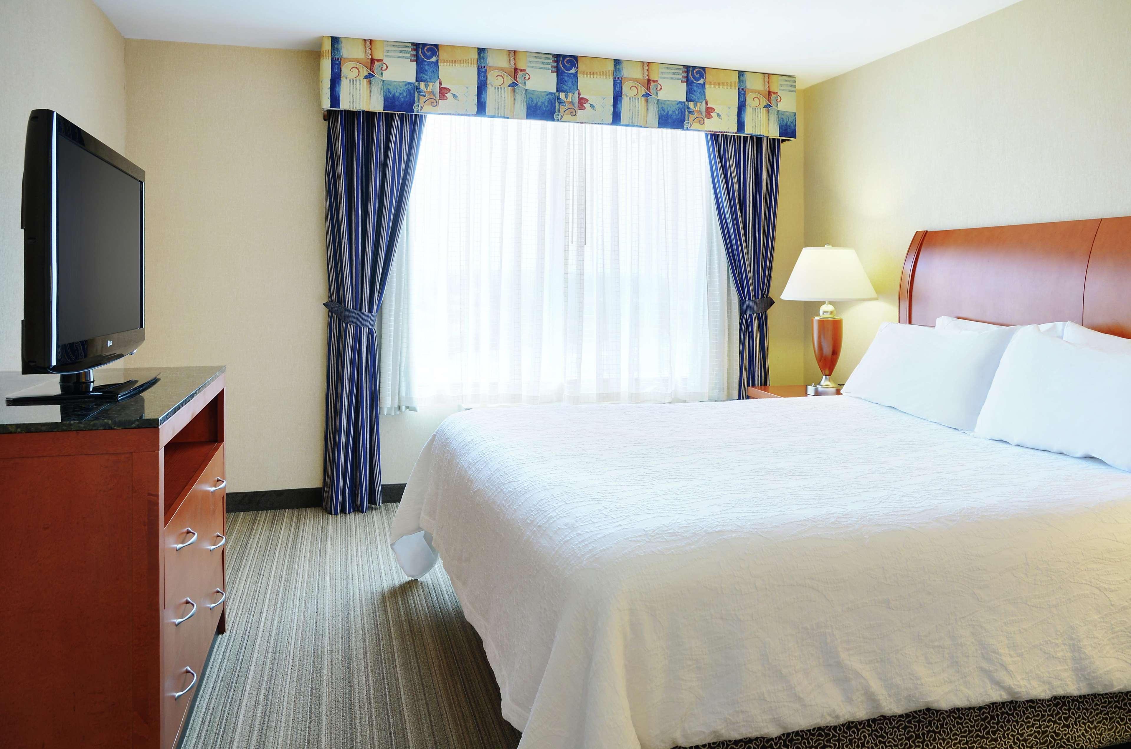 Hilton Garden Inn Toronto/Burlington Exteriör bild