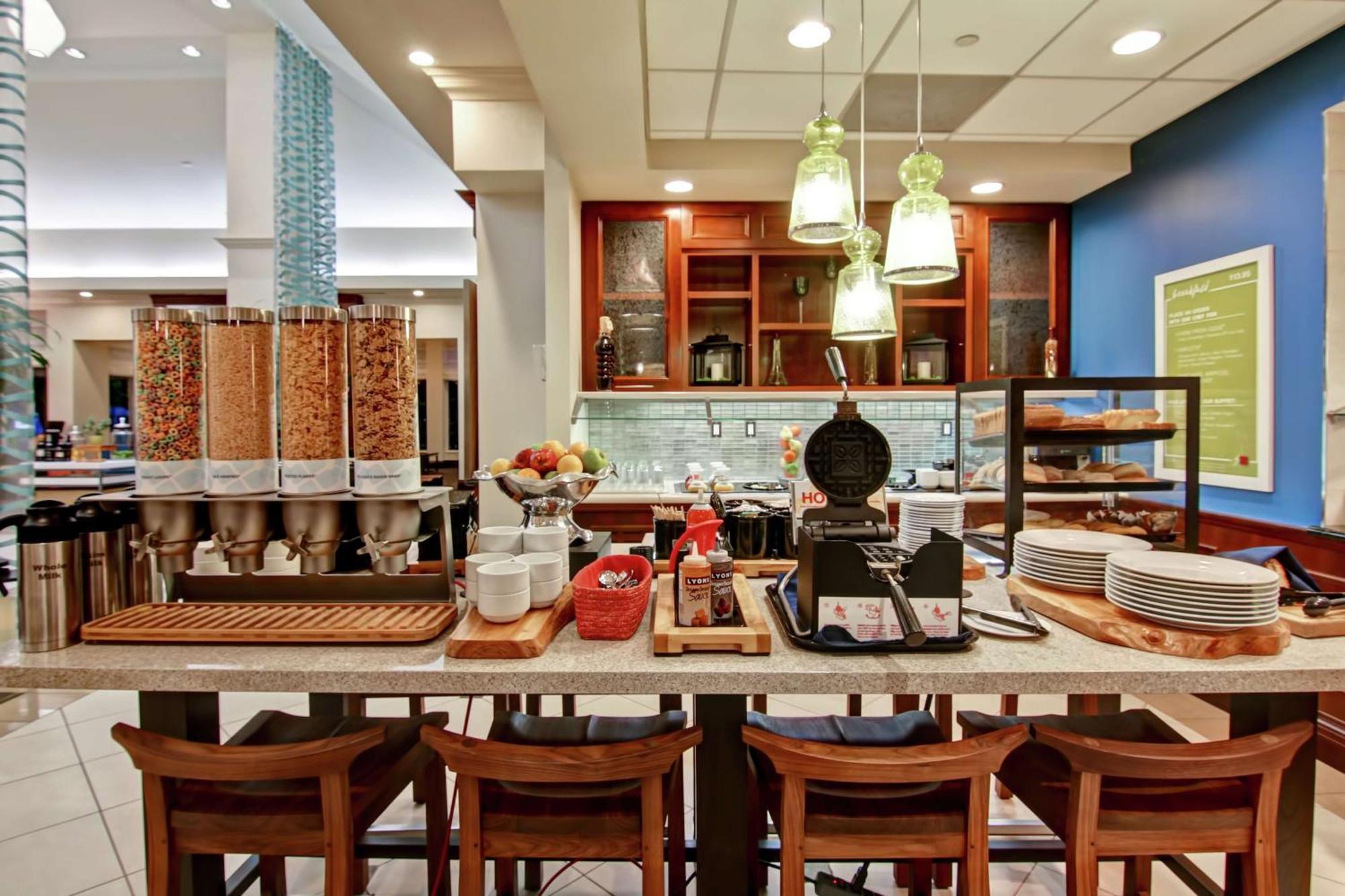 Hilton Garden Inn Toronto/Burlington Exteriör bild
